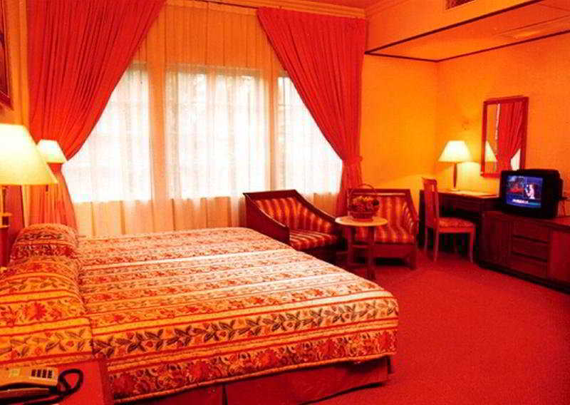 Holiday Villa Hotel City Centre Phnom Penh Ruang foto