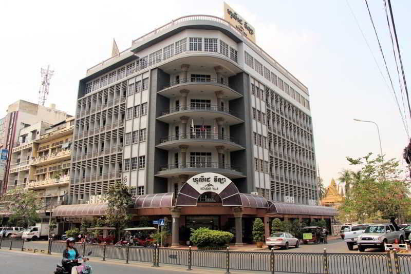Holiday Villa Hotel City Centre Phnom Penh Bagian luar foto
